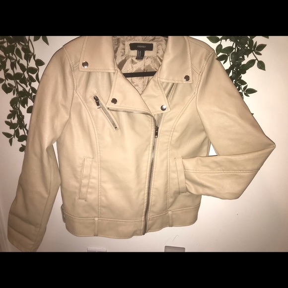 Forever 21 Women’s Faux Leather Jacket - Picture 3 of 4